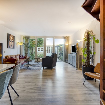 Uitgebouwde woonkamer