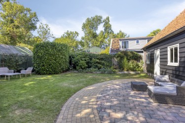 Zonnige tuin