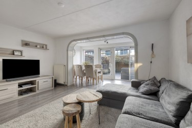 Toegang tot een zonnige tuin