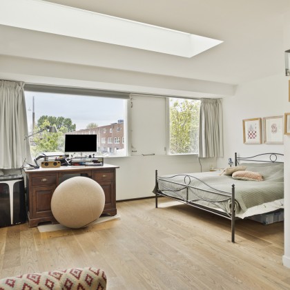 Ruime slaapkamer