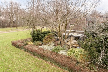 Direct naast Sloterpark