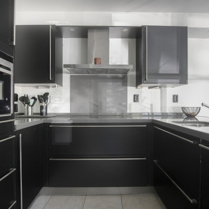 Strakke moderne keuken