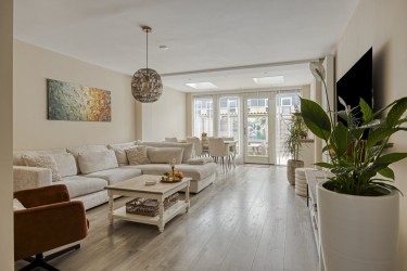 Uitgebouwde woonkamer