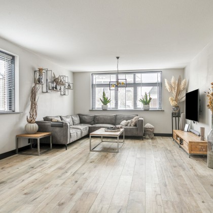 Ruime woonkamer
