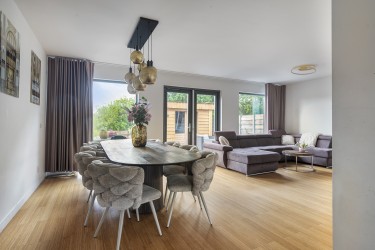 Ruime woonkamer