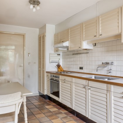 Veel bergruimte in neutrale kastjes