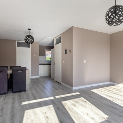 Lichte woonkamer