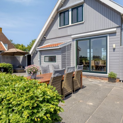 Zonnige tuin