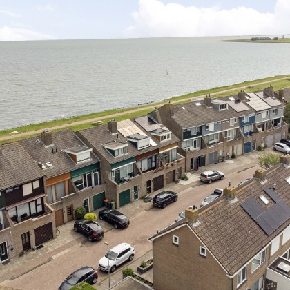 Aan het water