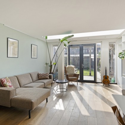 Lichte woonkamer