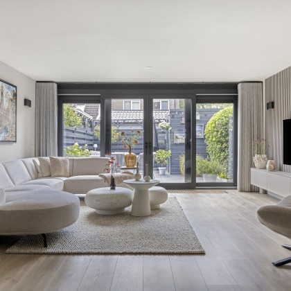 Lichte woonkamer
