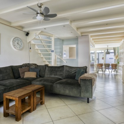 Ruime woonkamer