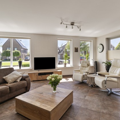 Lichte woonkamer