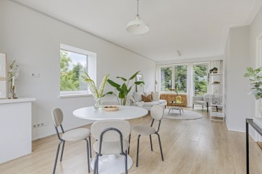 Lichte woonkamer