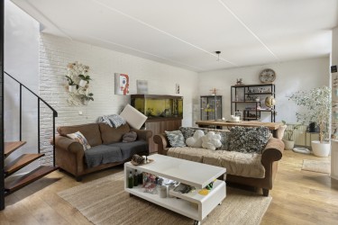 Royale lichte woonkamer