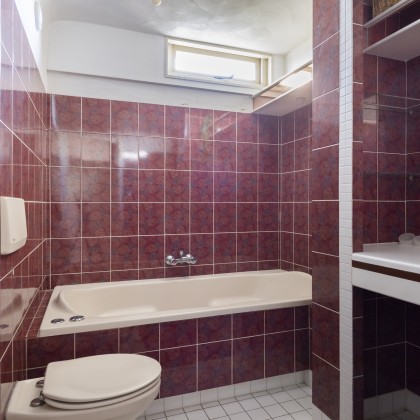 Een ruime badkamer