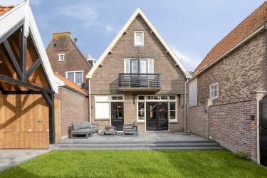 Zonnige tuin