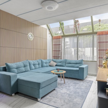 Een royale woonkamer