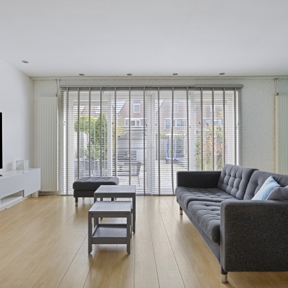 Een tuingerichte woonkamer