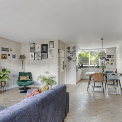 Lichte woonkamer