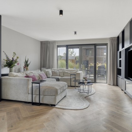 Uitgebouwde woonkamer