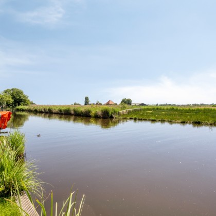 Aan het vaarwater