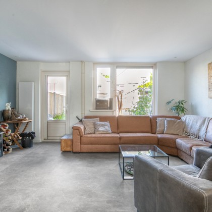 tuingerichte woonkamer