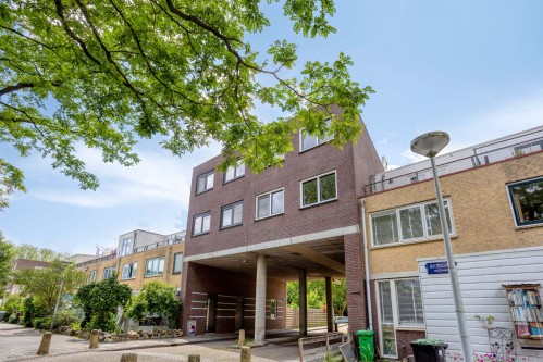Studio for sale: Potvisstraat 1C, Walvisbuurt Amsterdam