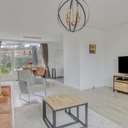 Lichte woonkamer