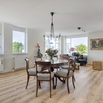 Ruime woonkamer